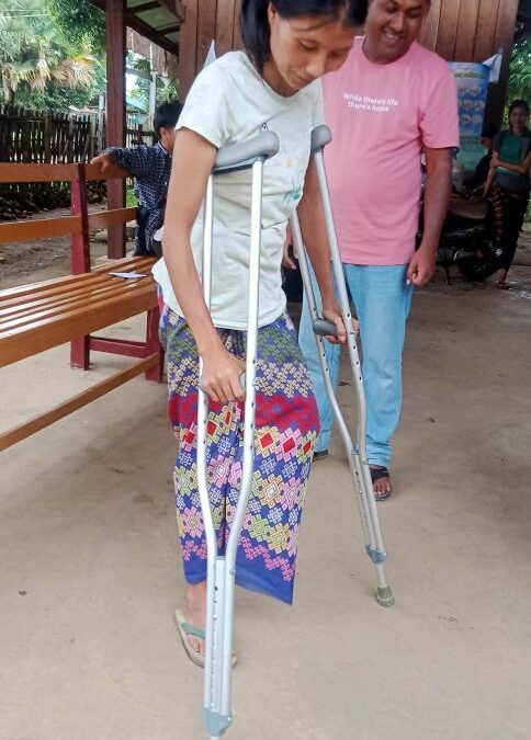 Crutches for amputated women